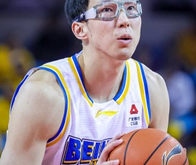 状态不佳但好在赢了！周琦7罚1中&amp;运动战3中1 仅得3分9板1帽